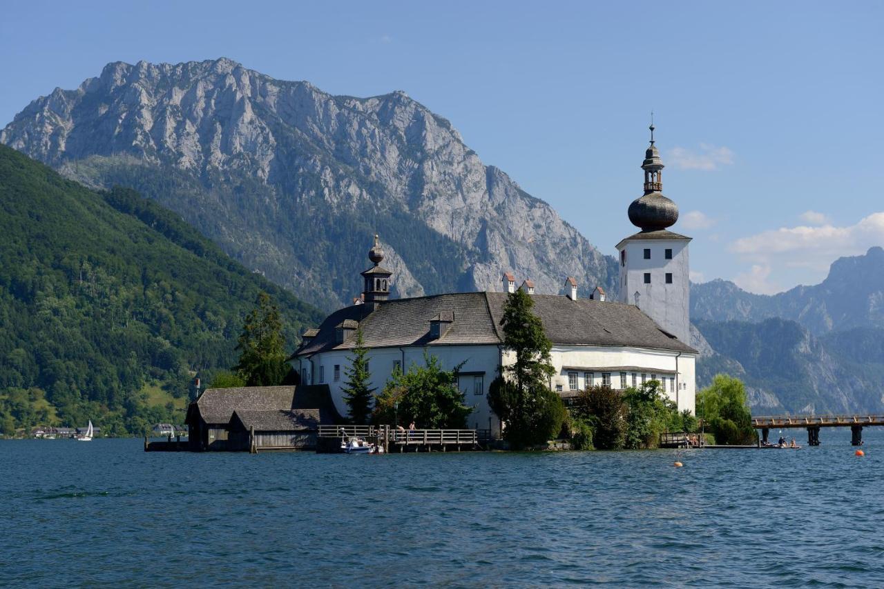Boutiquehotel Zum Goldenen Hirschen Gmunden Dış mekan fotoğraf