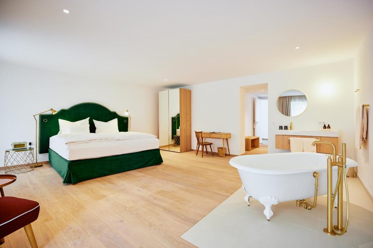 Boutiquehotel Zum Goldenen Hirschen Gmunden Dış mekan fotoğraf