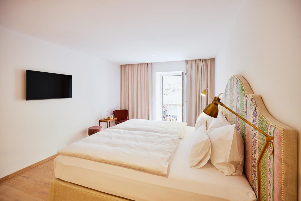 Boutiquehotel Zum Goldenen Hirschen Gmunden Dış mekan fotoğraf