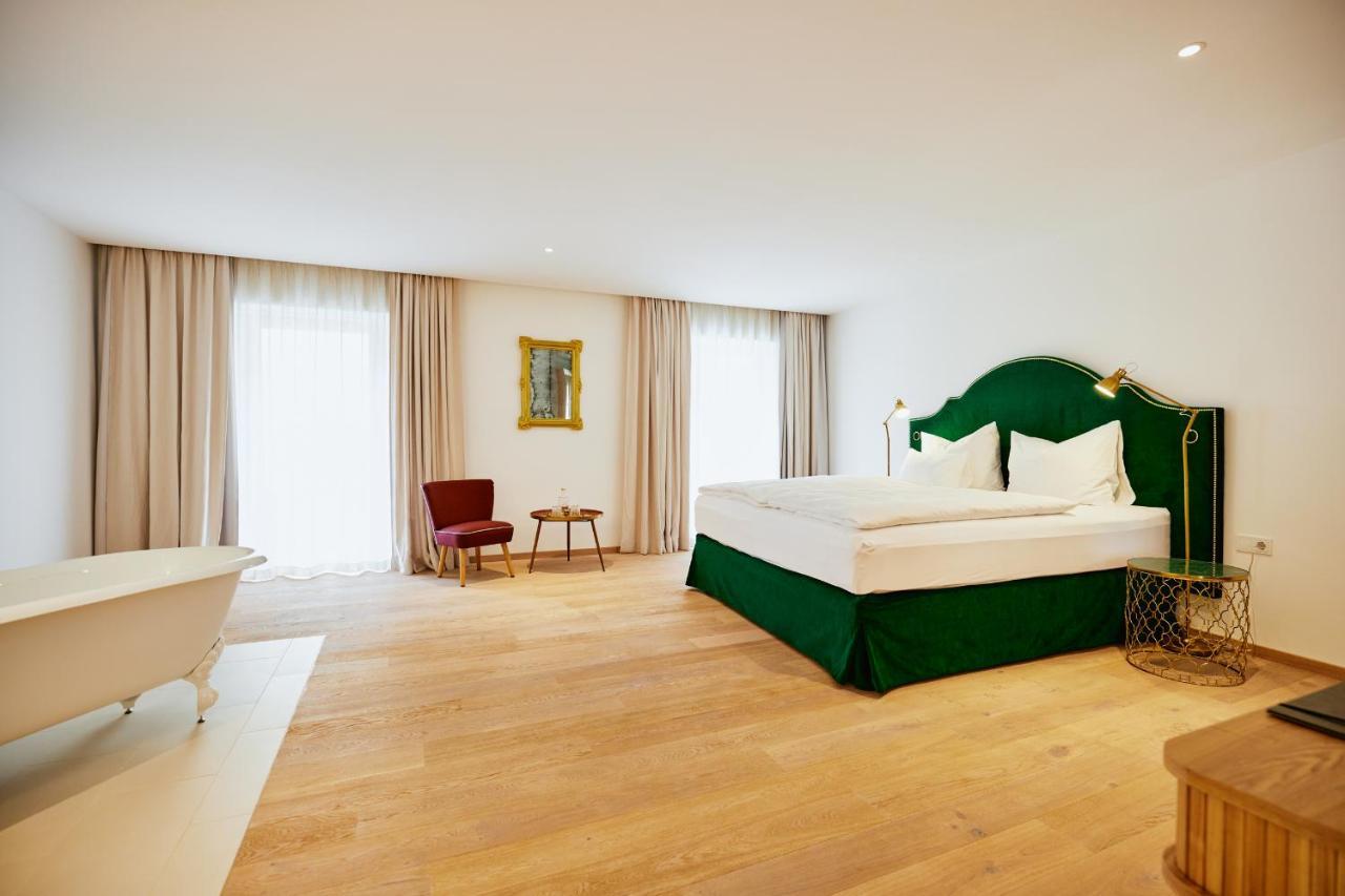 Boutiquehotel Zum Goldenen Hirschen Gmunden Dış mekan fotoğraf