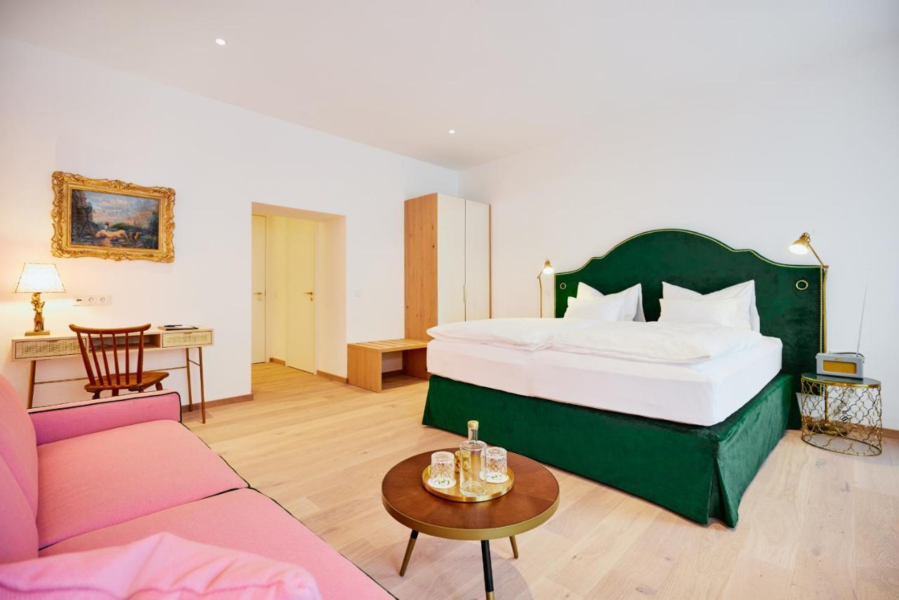 Boutiquehotel Zum Goldenen Hirschen Gmunden Dış mekan fotoğraf