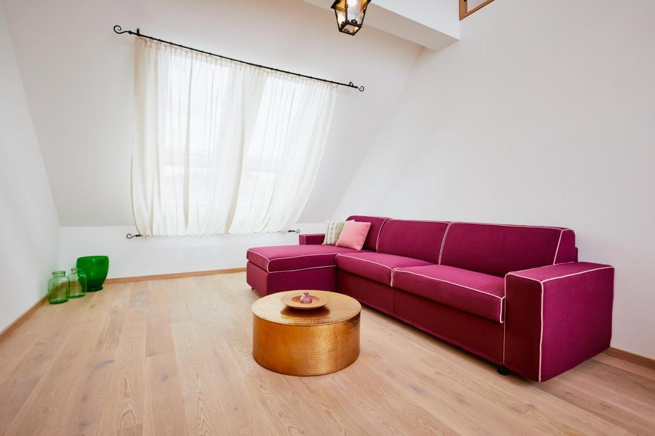Boutiquehotel Zum Goldenen Hirschen Gmunden Dış mekan fotoğraf