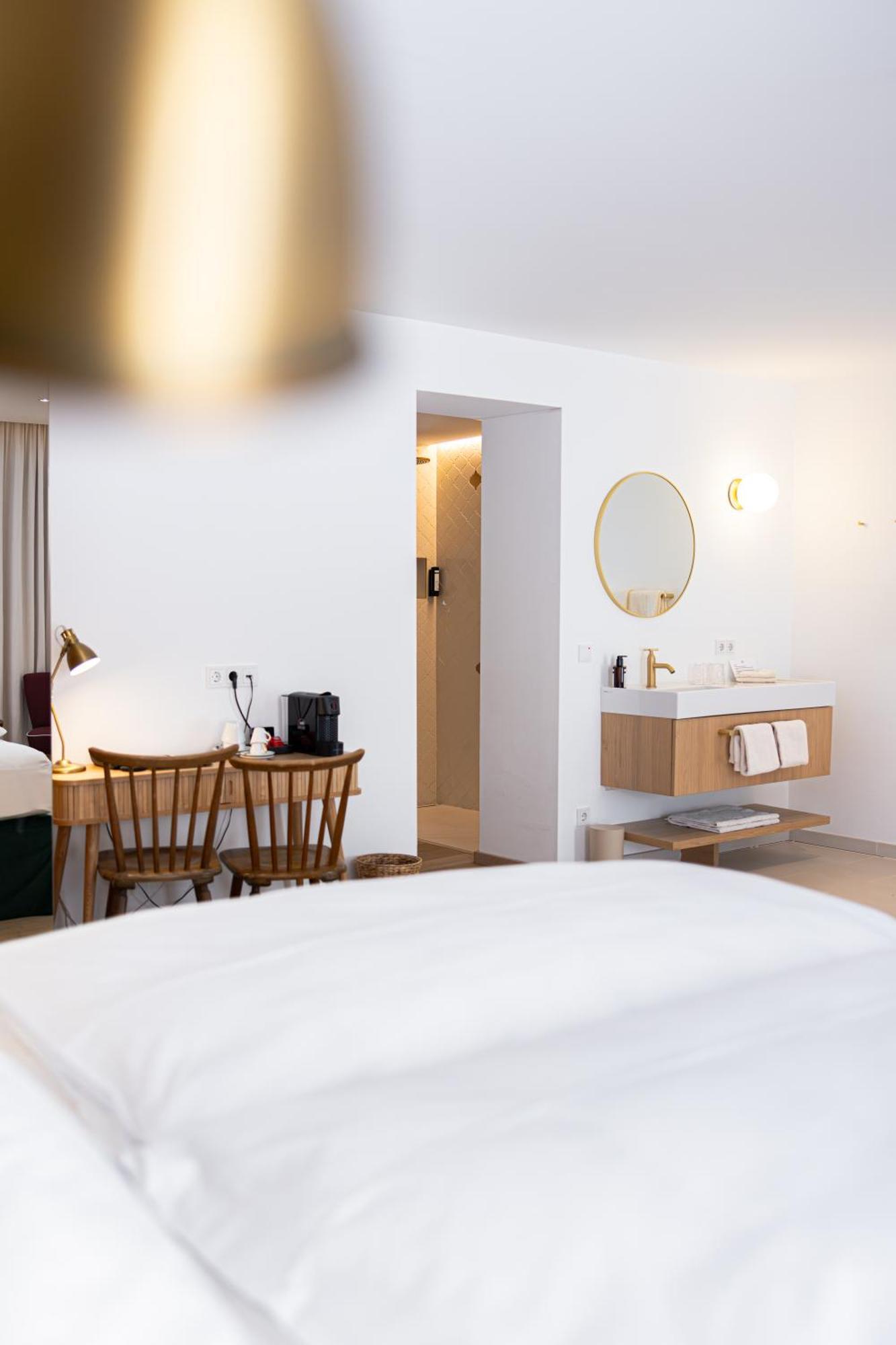 Boutiquehotel Zum Goldenen Hirschen Gmunden Dış mekan fotoğraf