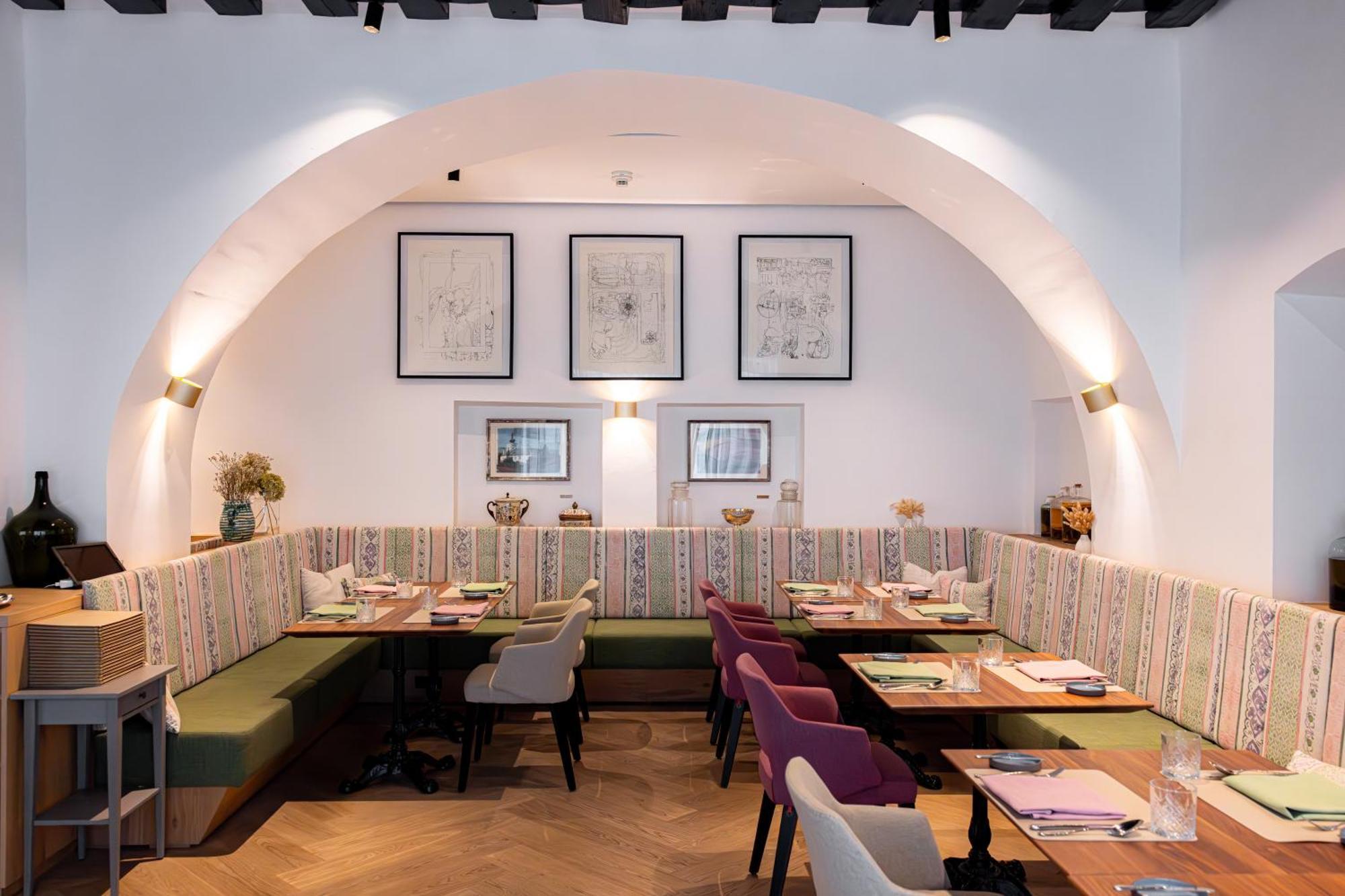 Boutiquehotel Zum Goldenen Hirschen Gmunden Dış mekan fotoğraf